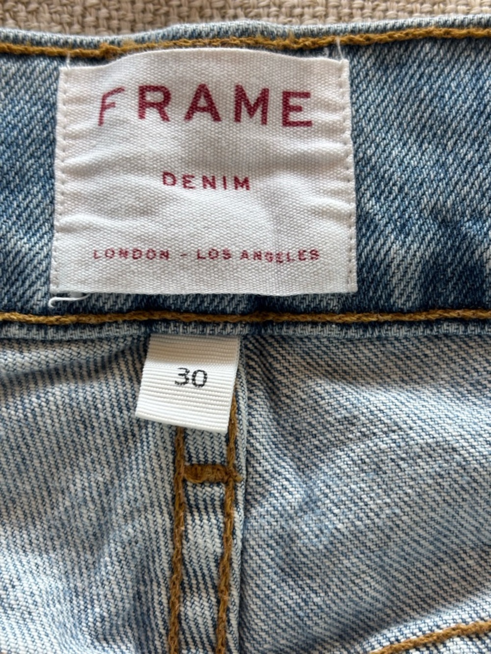 Frame Denim Light Wash Straight-Leg Jeans - Picture 5 of 7